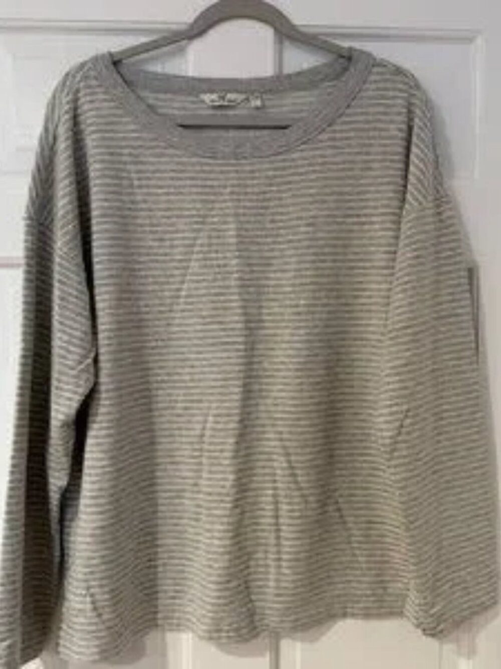 Vineyard Vines Women's Crewneck Sweatshirt -- Large